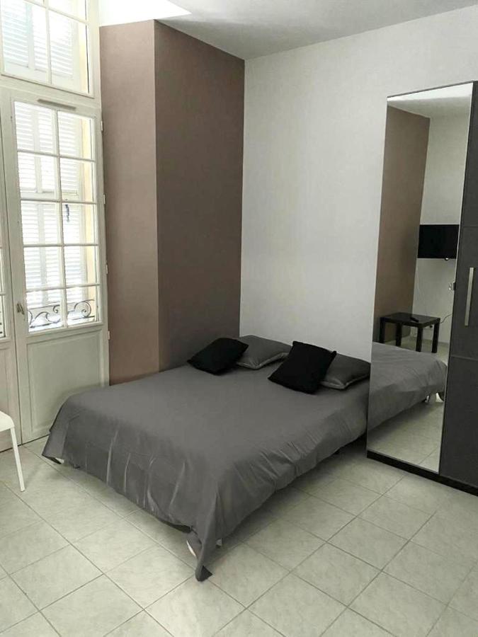 Five Stars S10 Aparthotel Марсилия Екстериор снимка